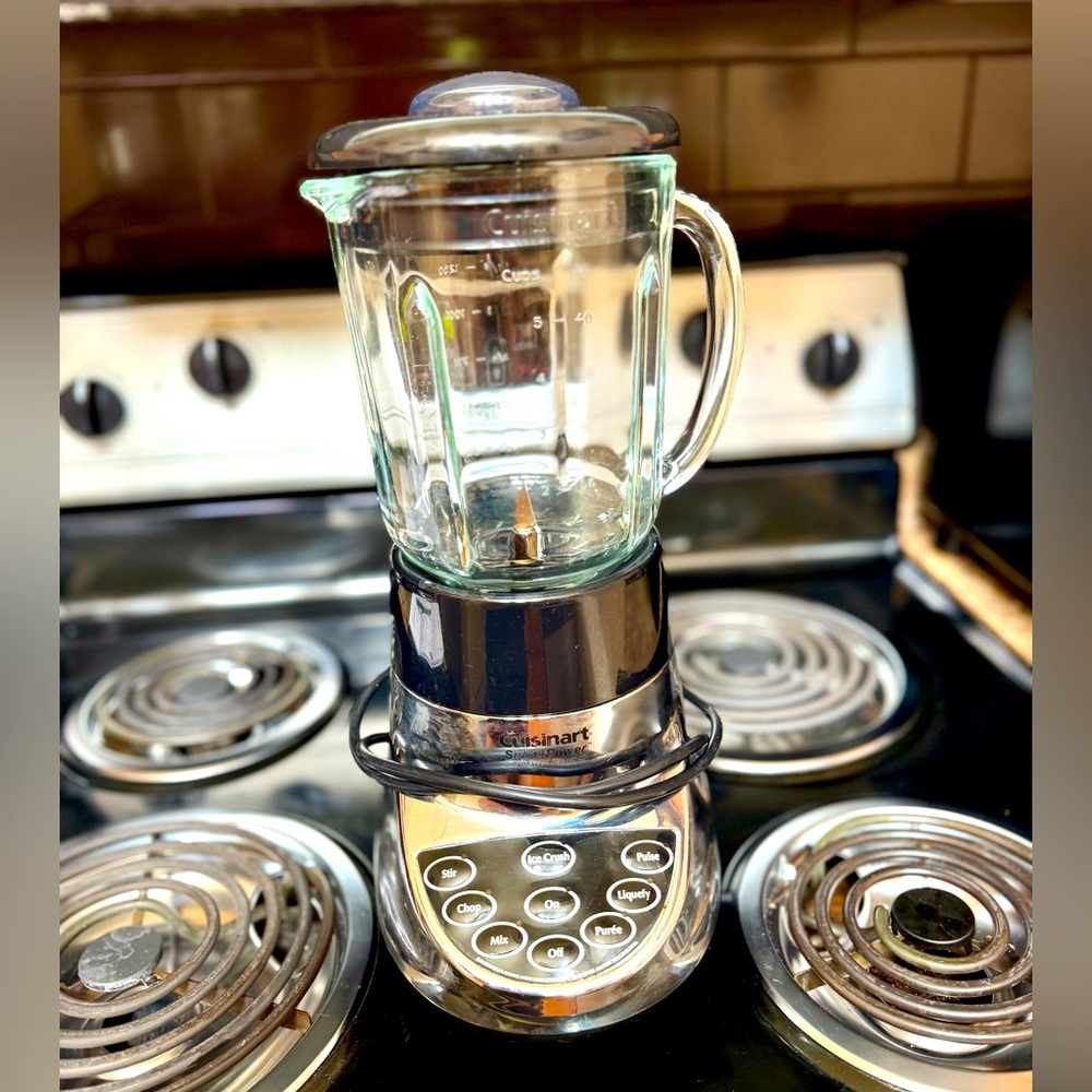 In Great Condition 😀 Cuisinart Smart Power  Blender, 🖤🩶 In Brushed Silver!!
